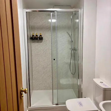 Prázdninový dům The Hide Luxury With Hot Tub And Sauna